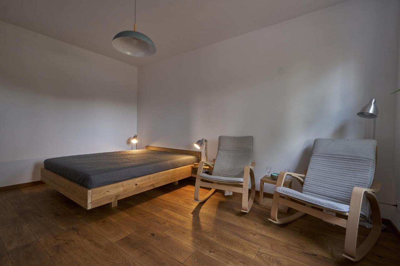 Ponidzie Apartment *